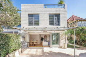 Cremorne Garden Oasis - A Flawless Harbourside Home, Sydney
